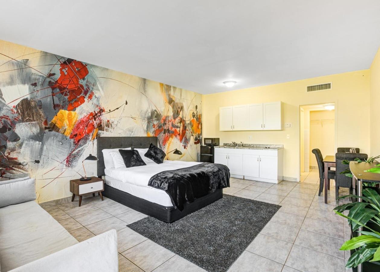 Private Hallandale Beach Studio Wbath Walking Distance To The Beach Pool Free Parking Exterior foto